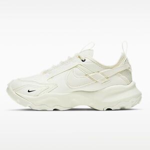 Nike TC 7900 Off-White Women’s Sneakers